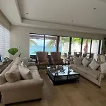 Luxury Beachfront Villa - Pez Volador - Hotel Zone