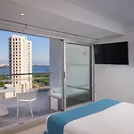 Suites Malecon Cancun