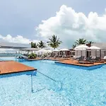 La Amada Residences. Best Stay