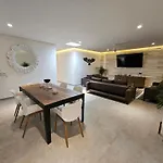1St Luxury Warehouse