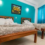 Hotel Las Palmas En Laurel