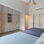 Spacious 2B With A Great Location In The Hotel Zone Km 4