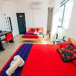The Mermaid Hostel Beach (Adults Only)