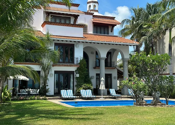 6Br Exclusive Beachfront Retreat By Solmar Rentals