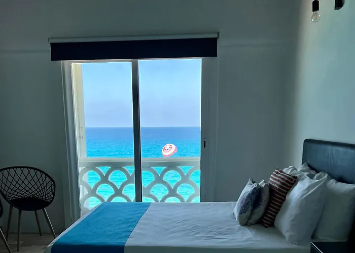Beachside Apartments Cancun