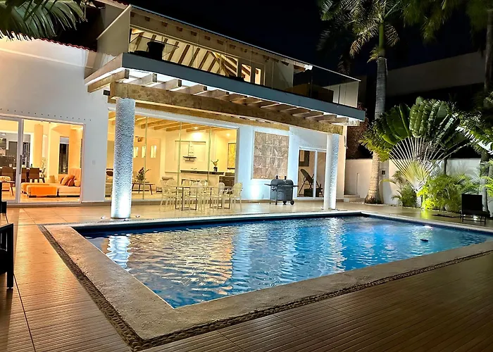 Don Village - 5Br Luxury Waterfront Private Villa By Solmar Rentals