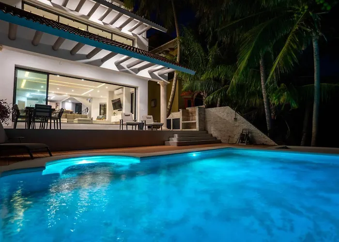 6Br Modern Oceanfront Villa W/ Infinity Pool