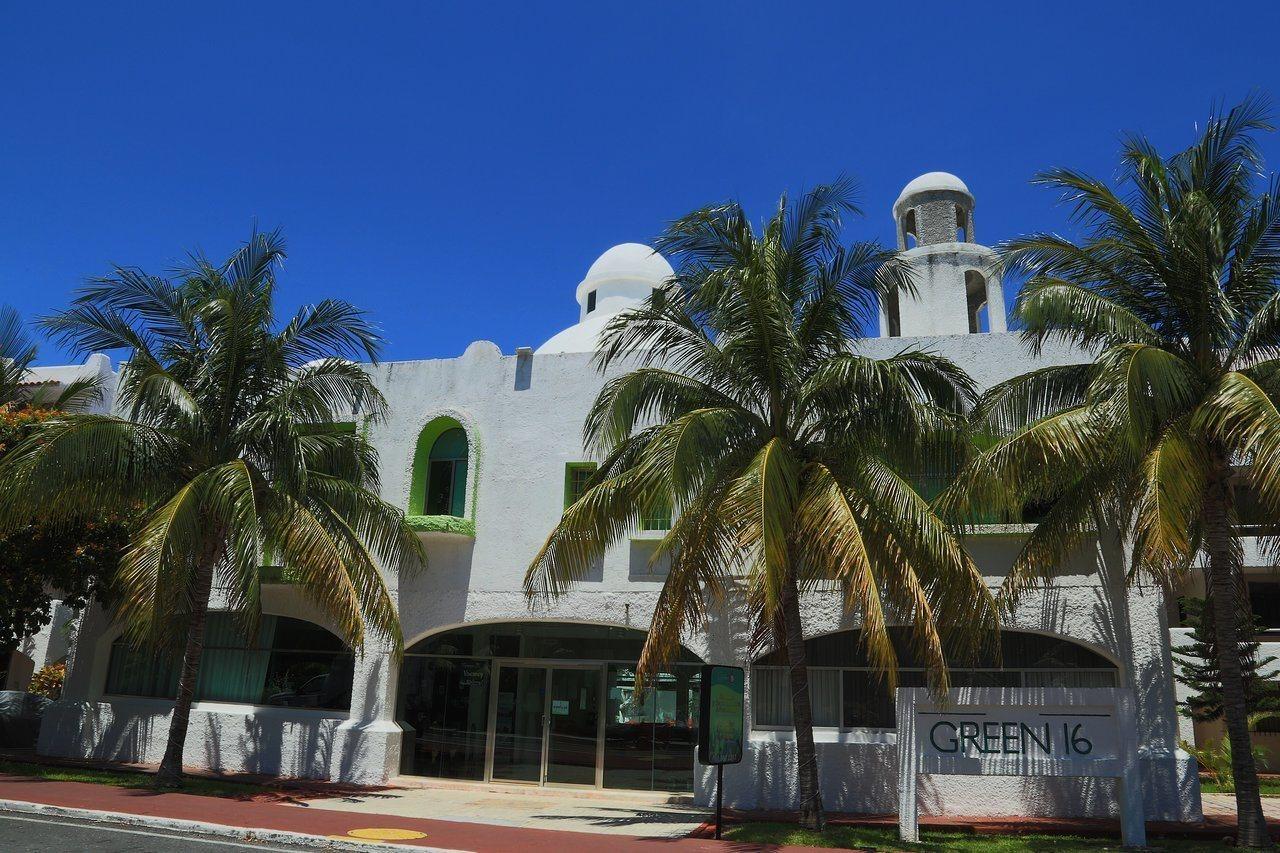 16 Hotel Cancun