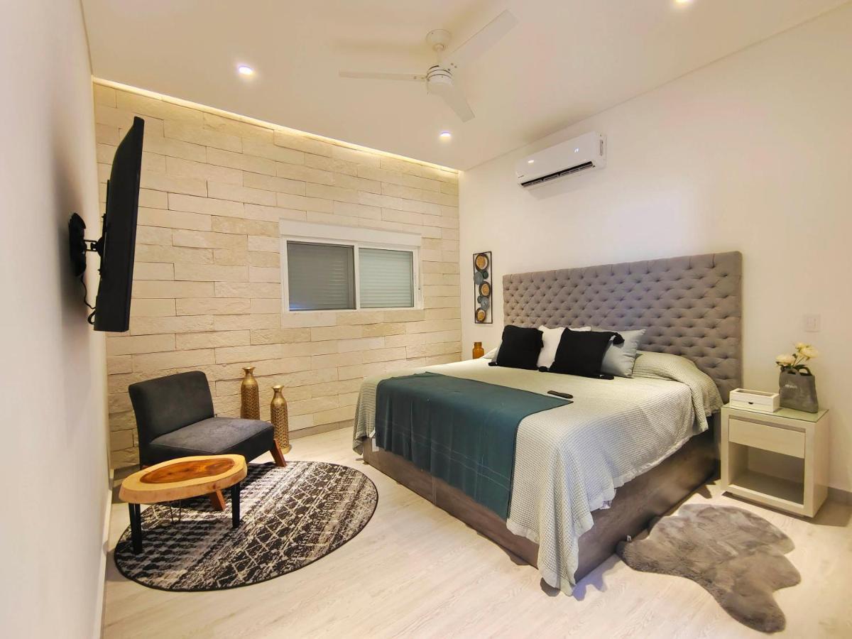 1st Luxury Warehouse * Cancún
