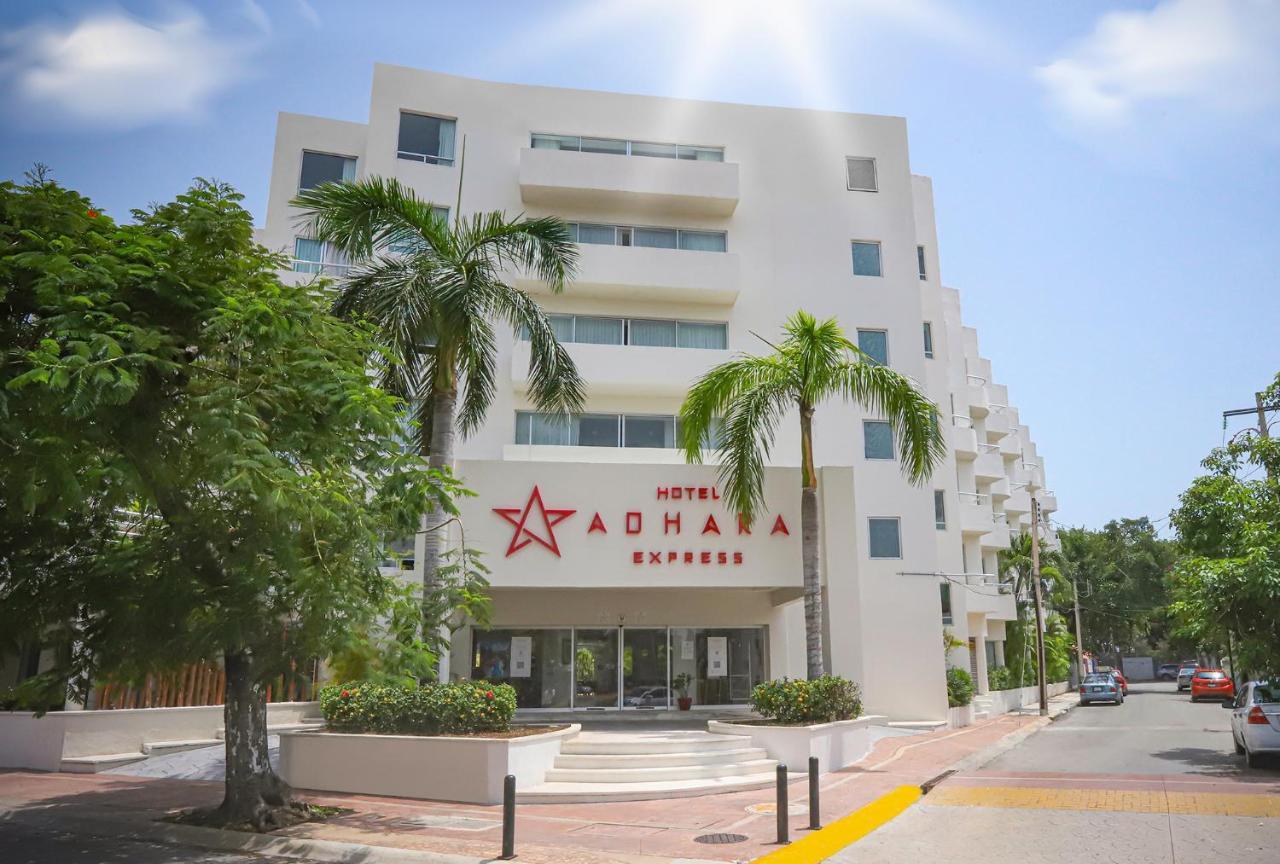 Adhara Express 3* Cancun