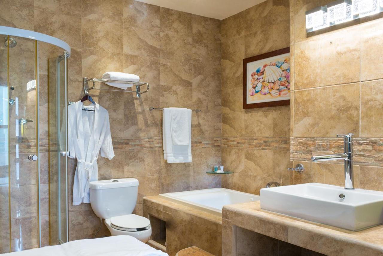 Alamos Con Jacuzzi Y Piscina Hotel