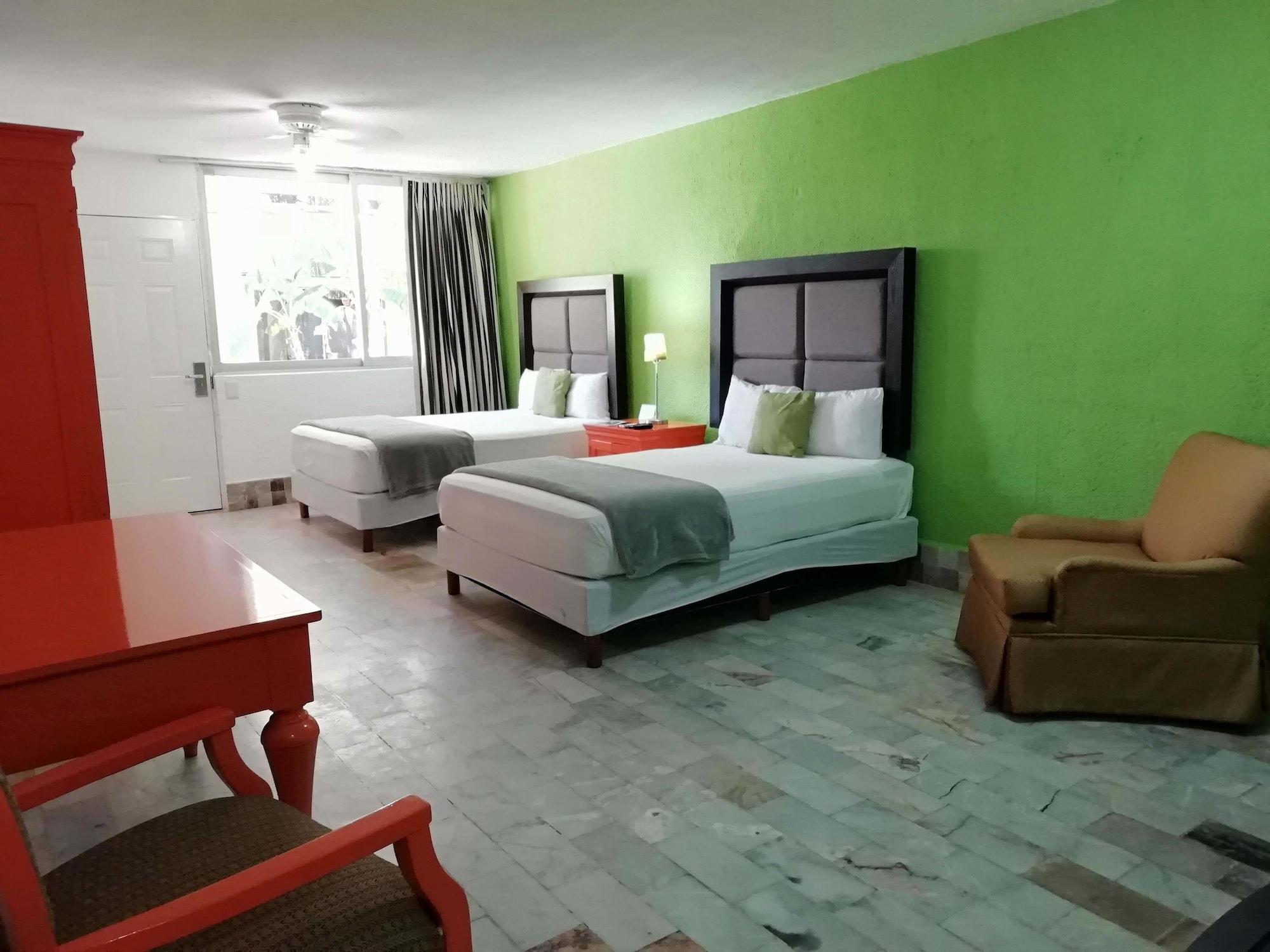 16 Cancun