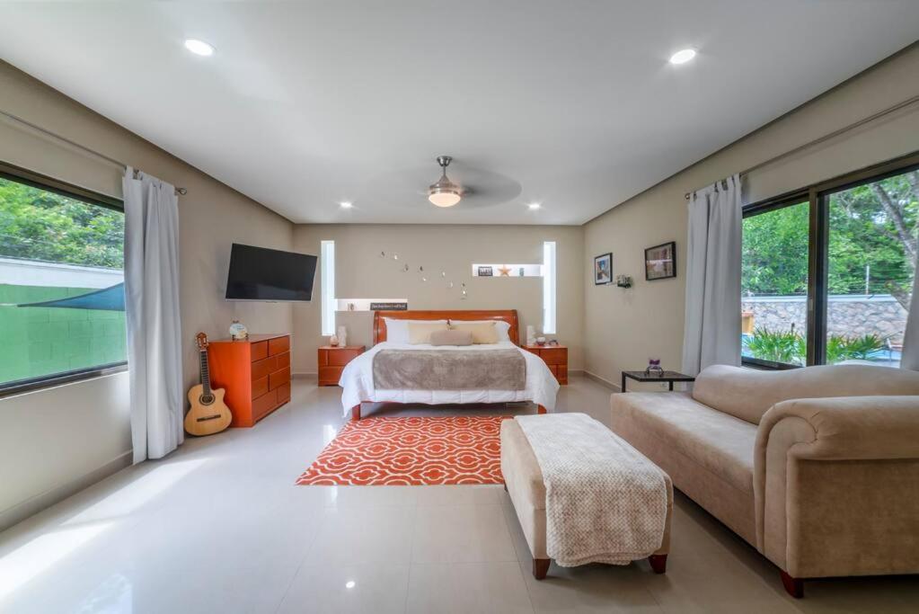 Holiday home La Palapa - Beautiful Pool Sleeps Up To 8 *