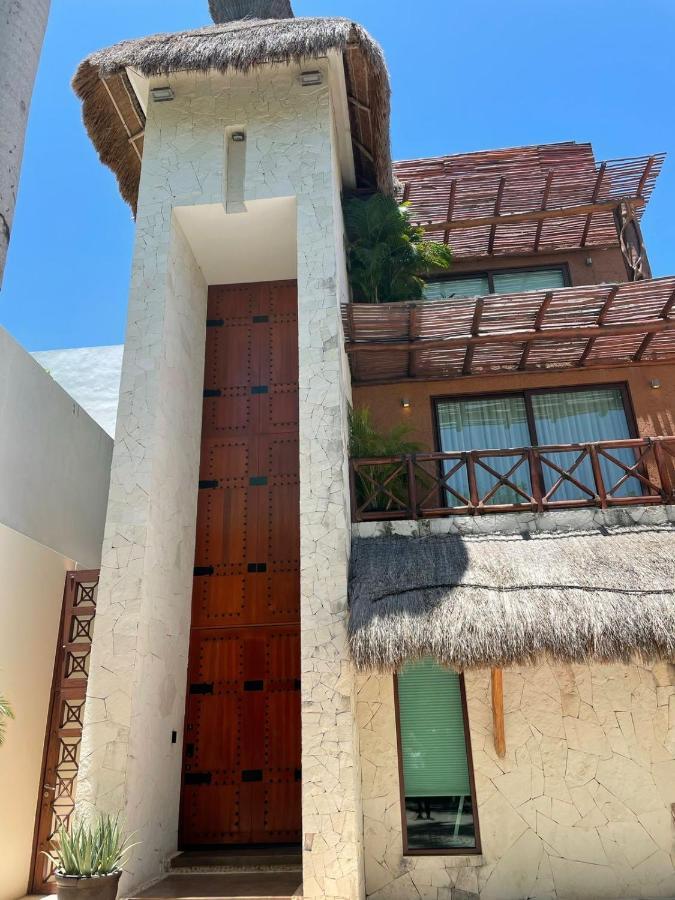 Luxury Beachfront Villa - Pez Volador - Hotel Zone Villa