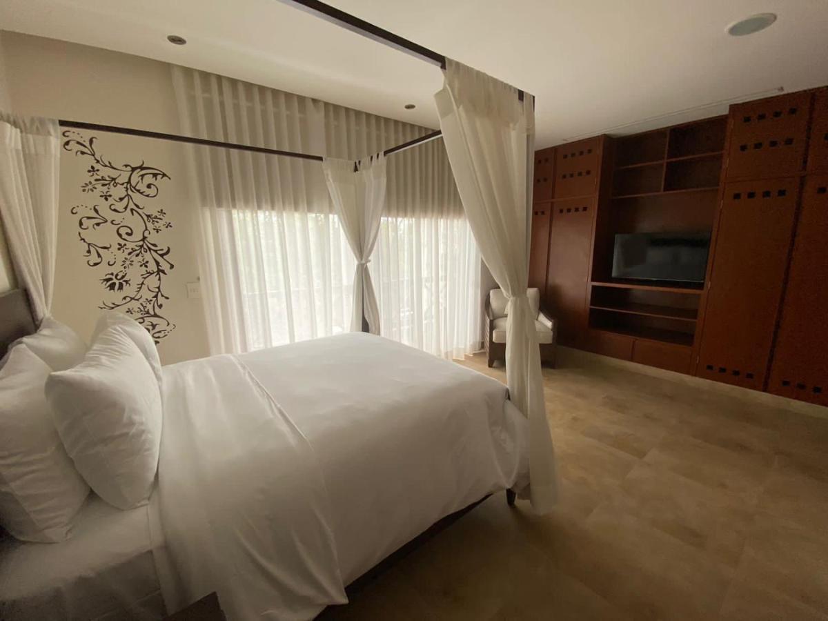 Luxury Beachfront Villa - Pez Volador - Hotel Zone Cancun