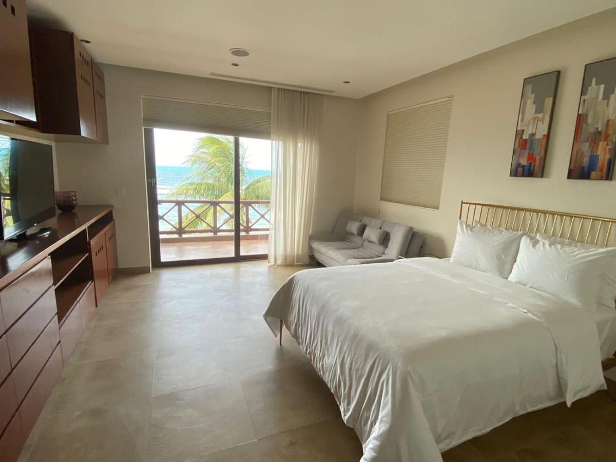 Luxury Beachfront Villa - Pez Volador - Hotel Zone Villa *