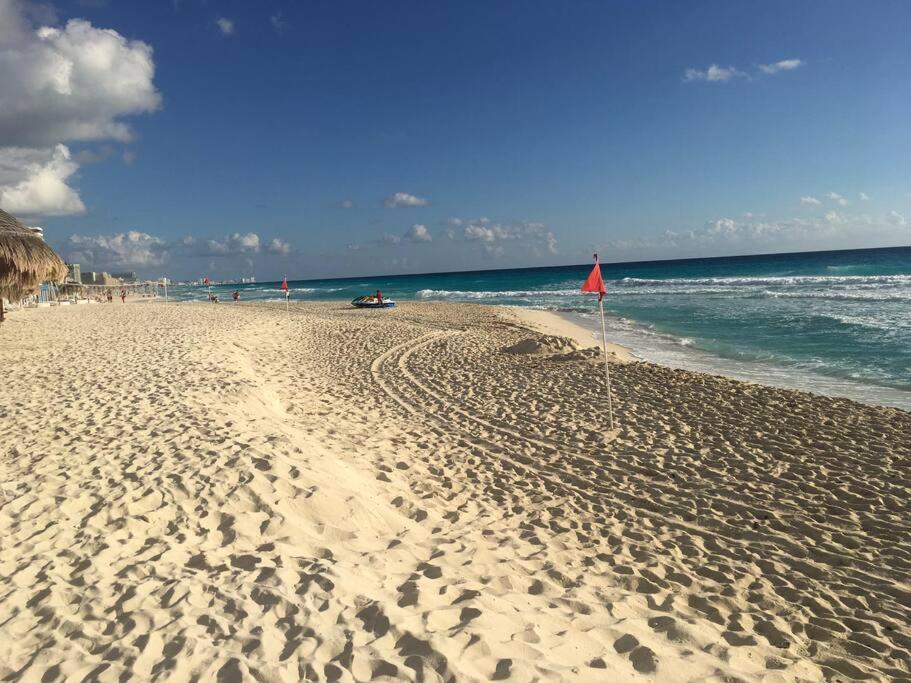 Apartment Solymar Studio #3507, Kilometro 18,7 Boulevard Kukulcan, Access To Cancun's