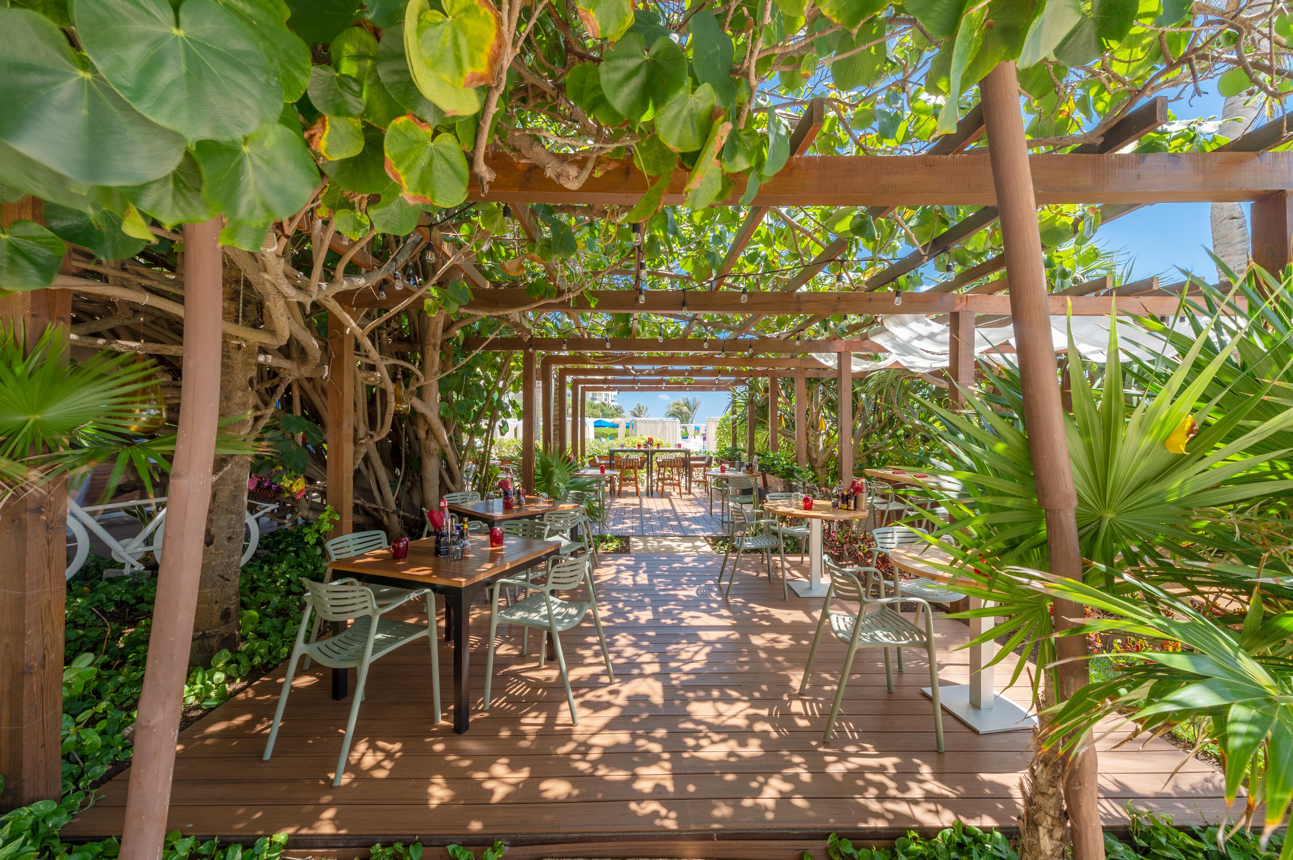 Resort Live Aqua - Adults Only - All-inclusive