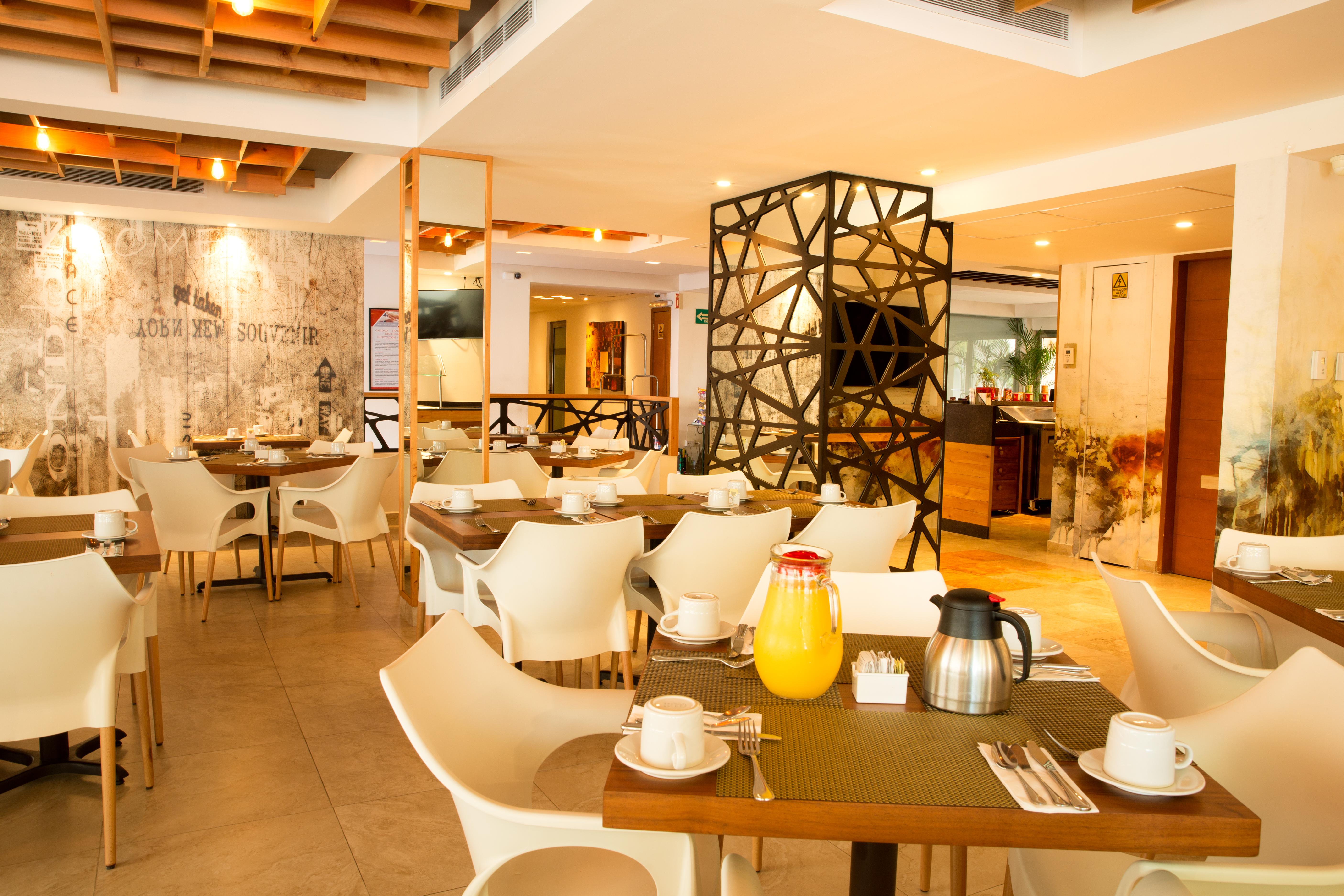 Ambiance Cancun