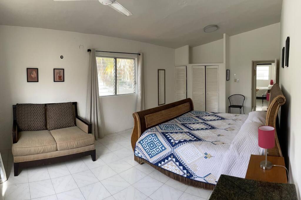 Apartamento Cazón - Amplio Departamento A Pasos De La Zona Hotelera Y Puerto *