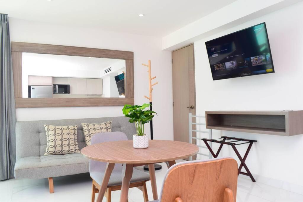 Apartment Hermoso Estudio Frente Al Mar, Balcon, Gym 3504 *