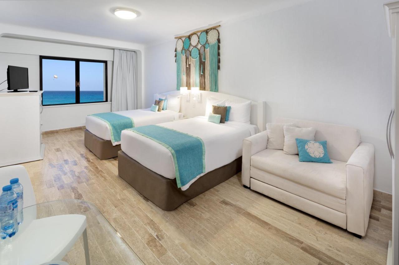 Cyan & Cancún
