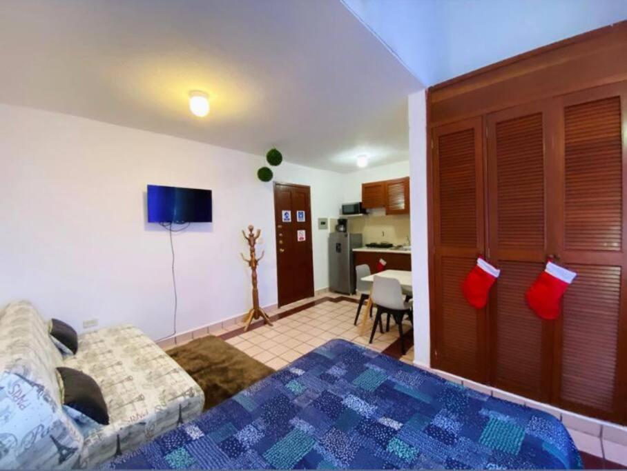 Nice And Private Beach! Apartment