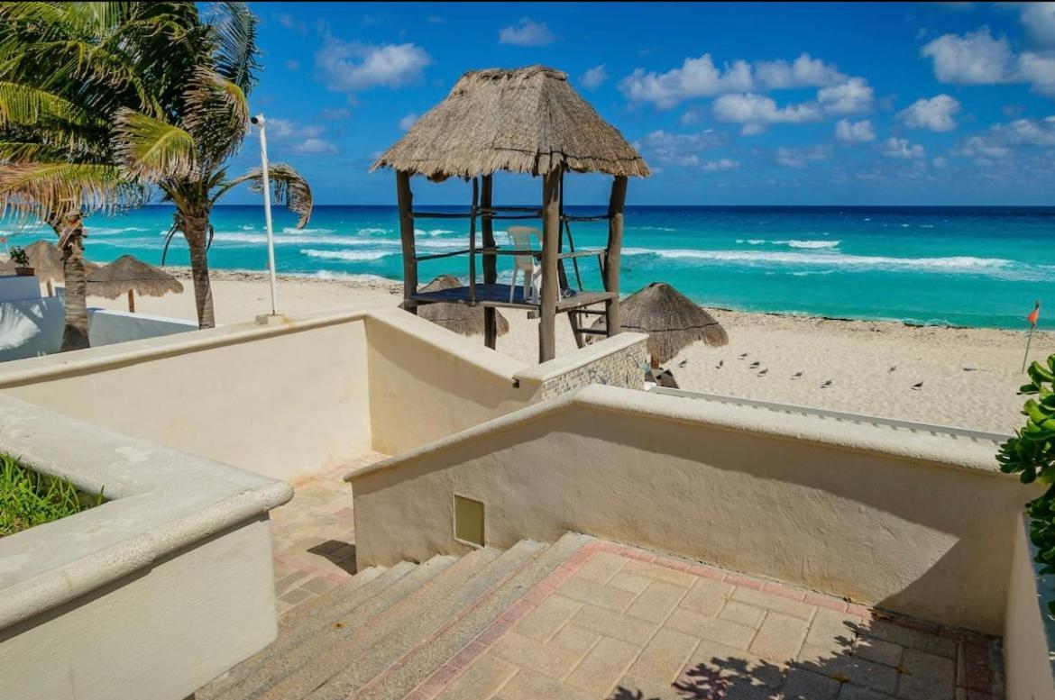 Dual View Ocean Front Apartment *