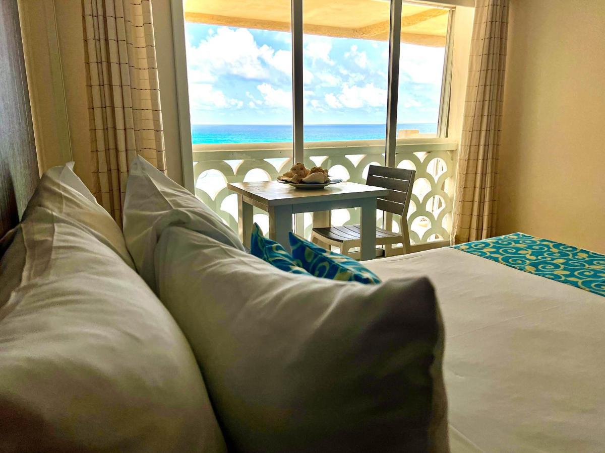 Beachside * Cancun