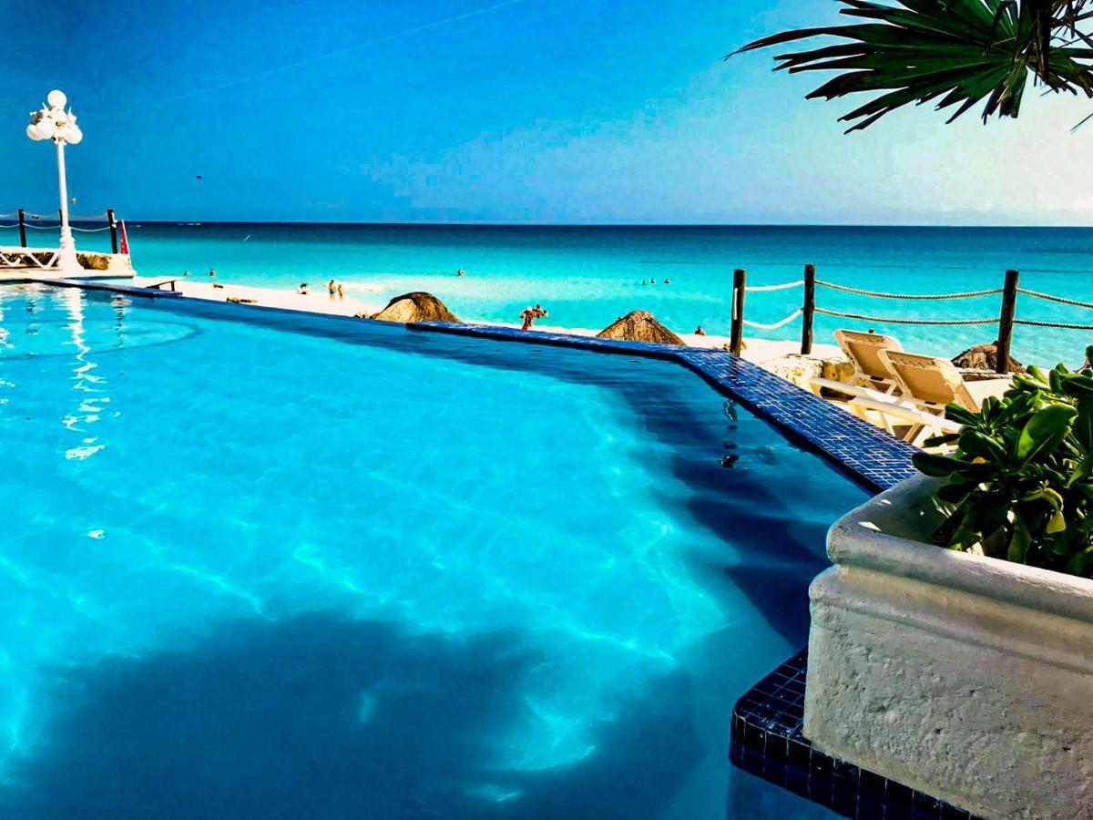 Beachside Cancun