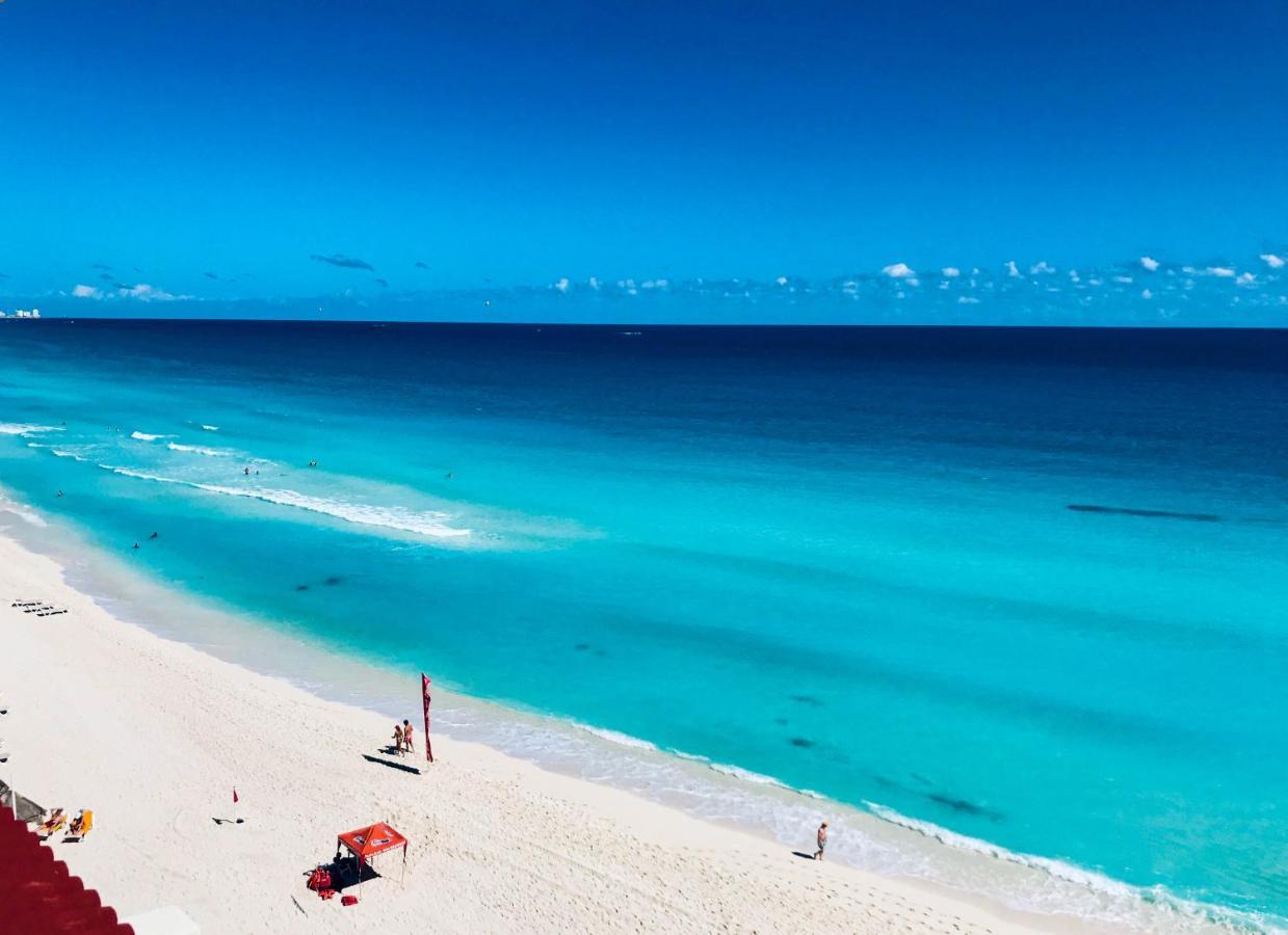Beachside Apartment Cancun