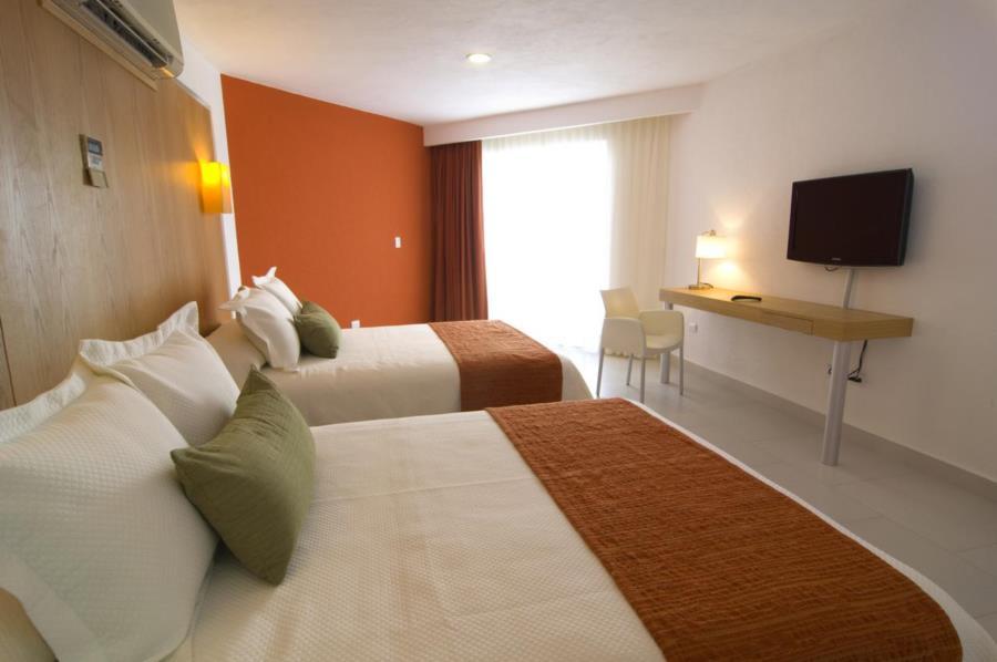 Adhara Express Hotel