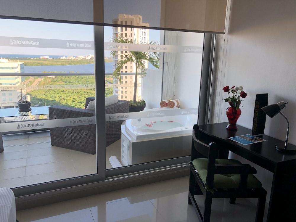 Hotel Malecon 4*