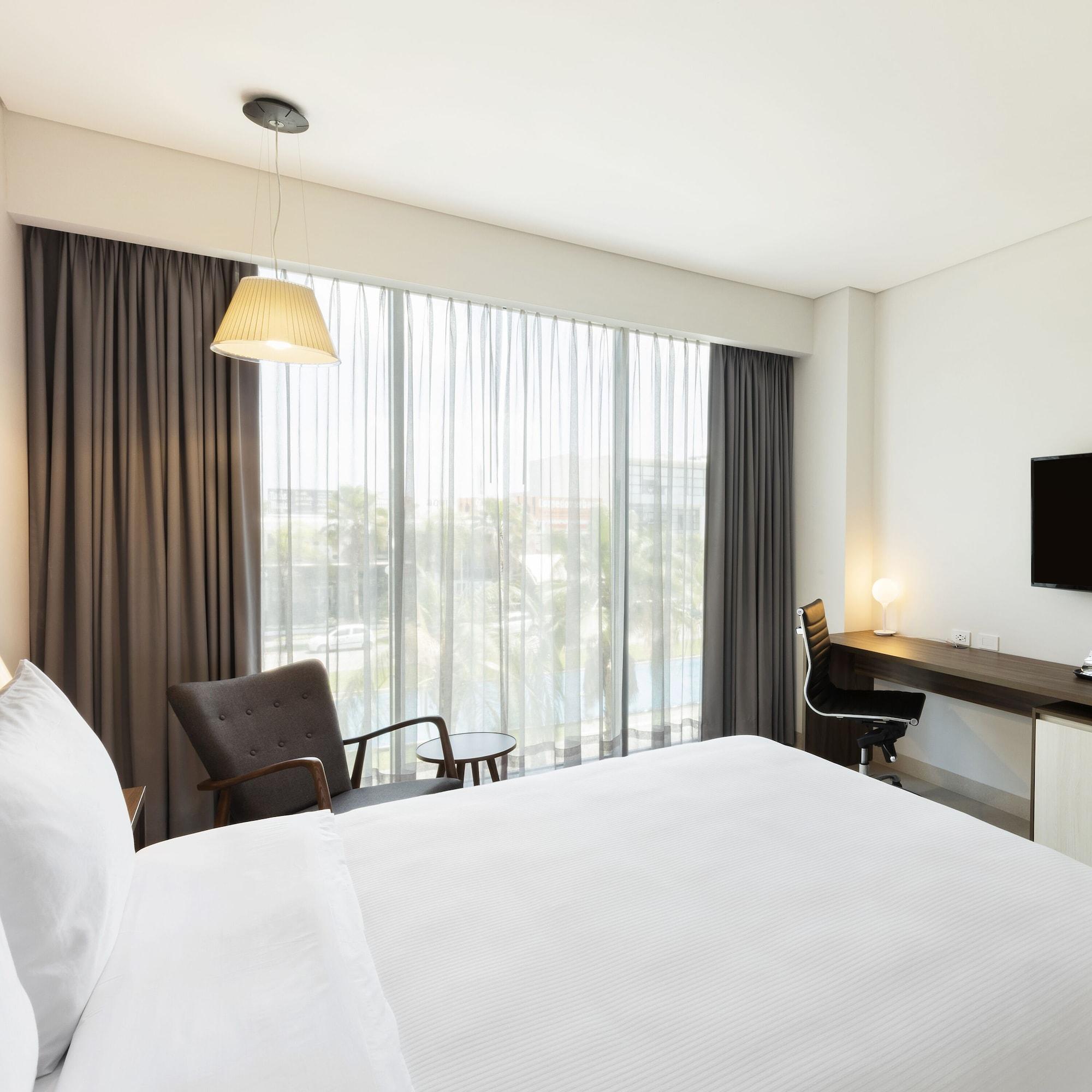 Hotel Hampton By Hilton Cumbres Cancun
