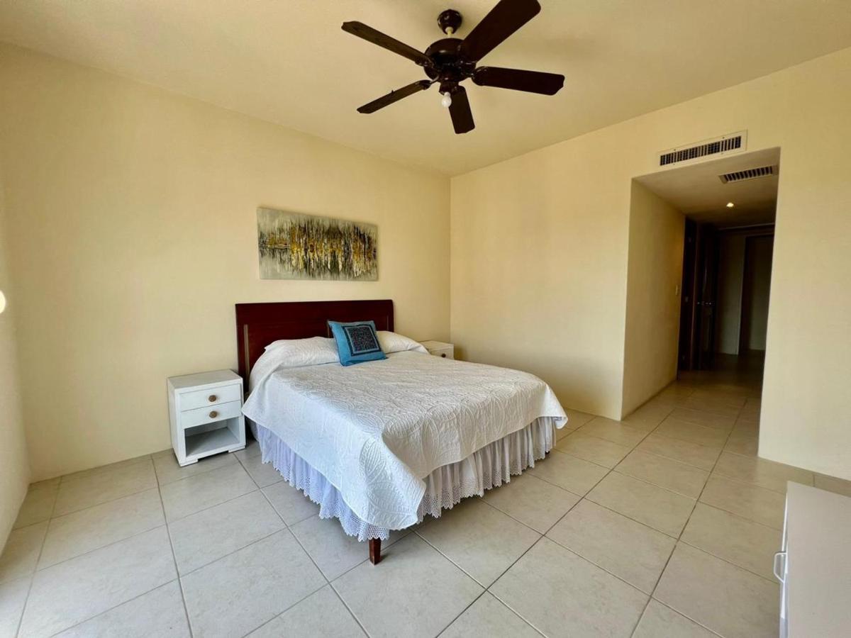 Waterfront Zone, Pool & Wi-fi Apartment