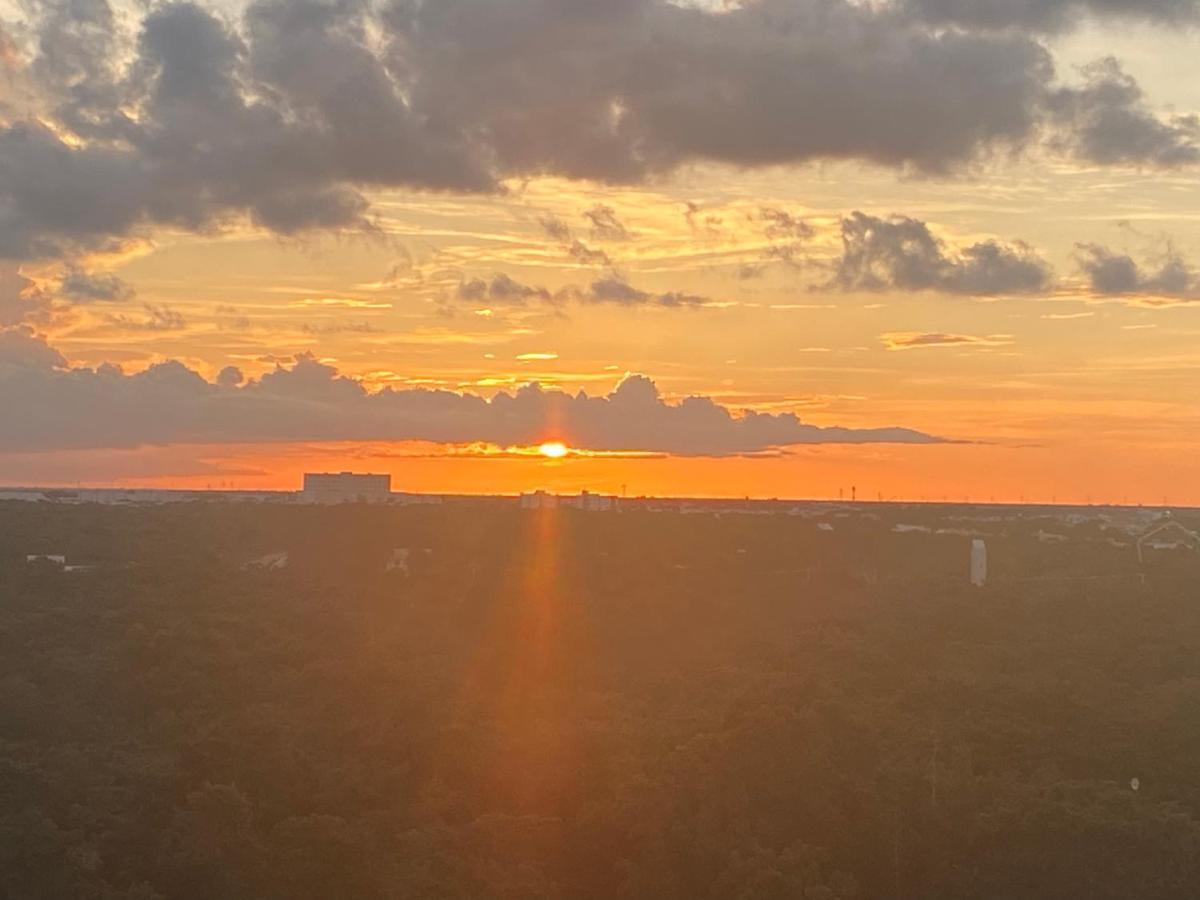 Areka Towers Cancun
