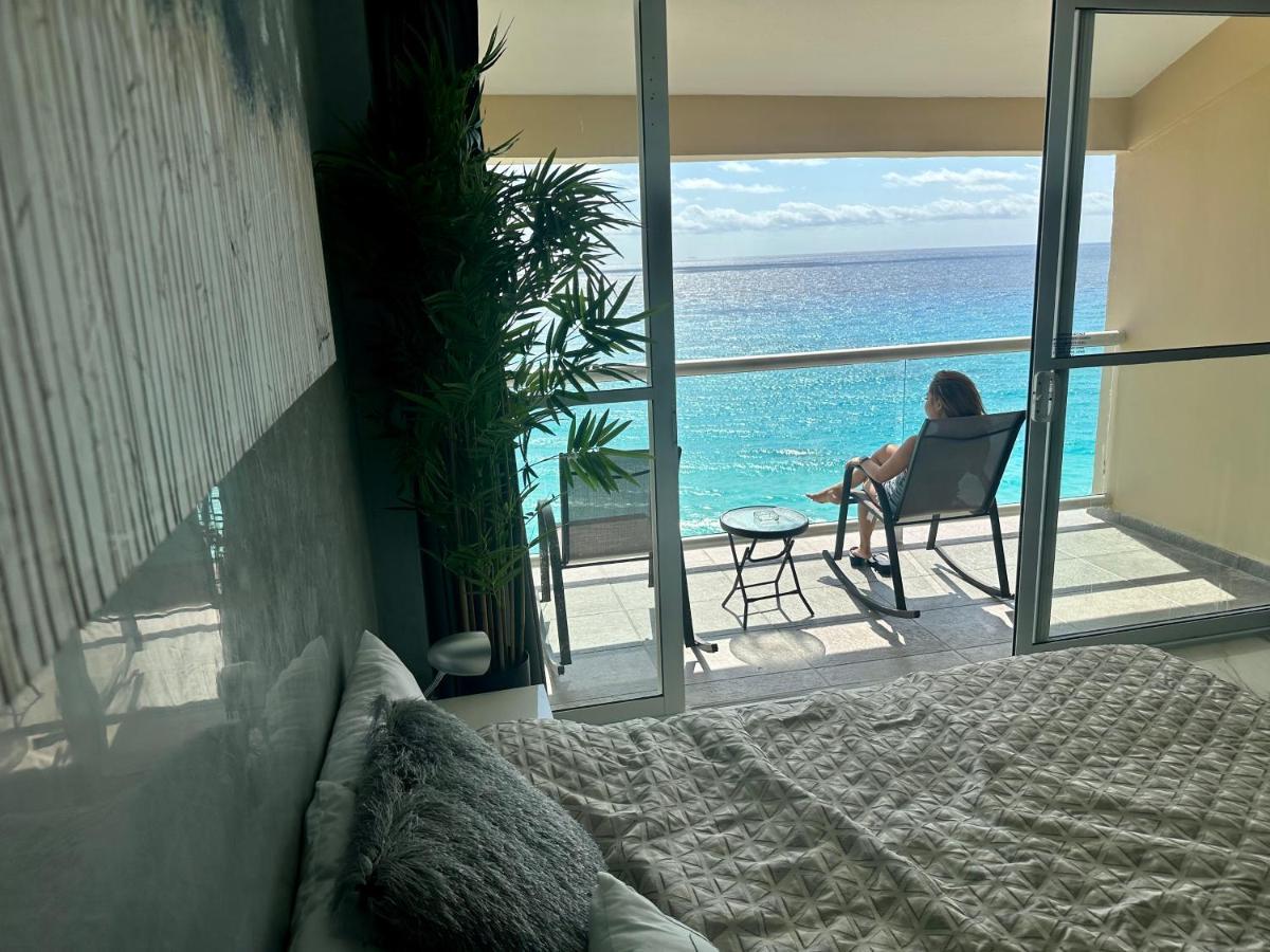 Aparthotel Beachfront Penthouse Cancun
