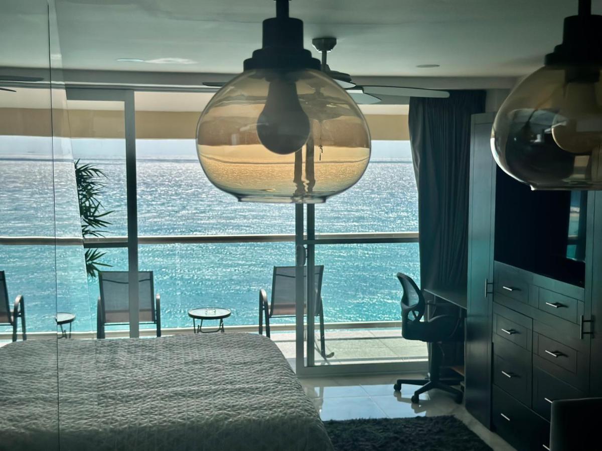 Aparthotel Beachfront Penthouse