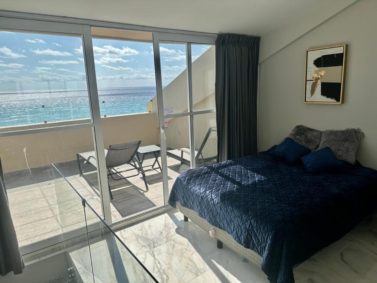 Aparthotel Beachfront Penthouse Cancun