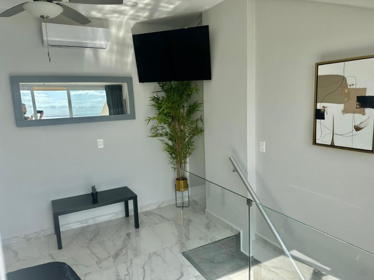 Beachfront Penthouse * Cancun