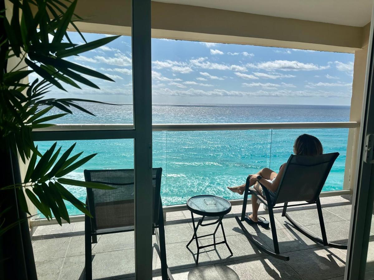 Beachfront Penthouse Aparthotel