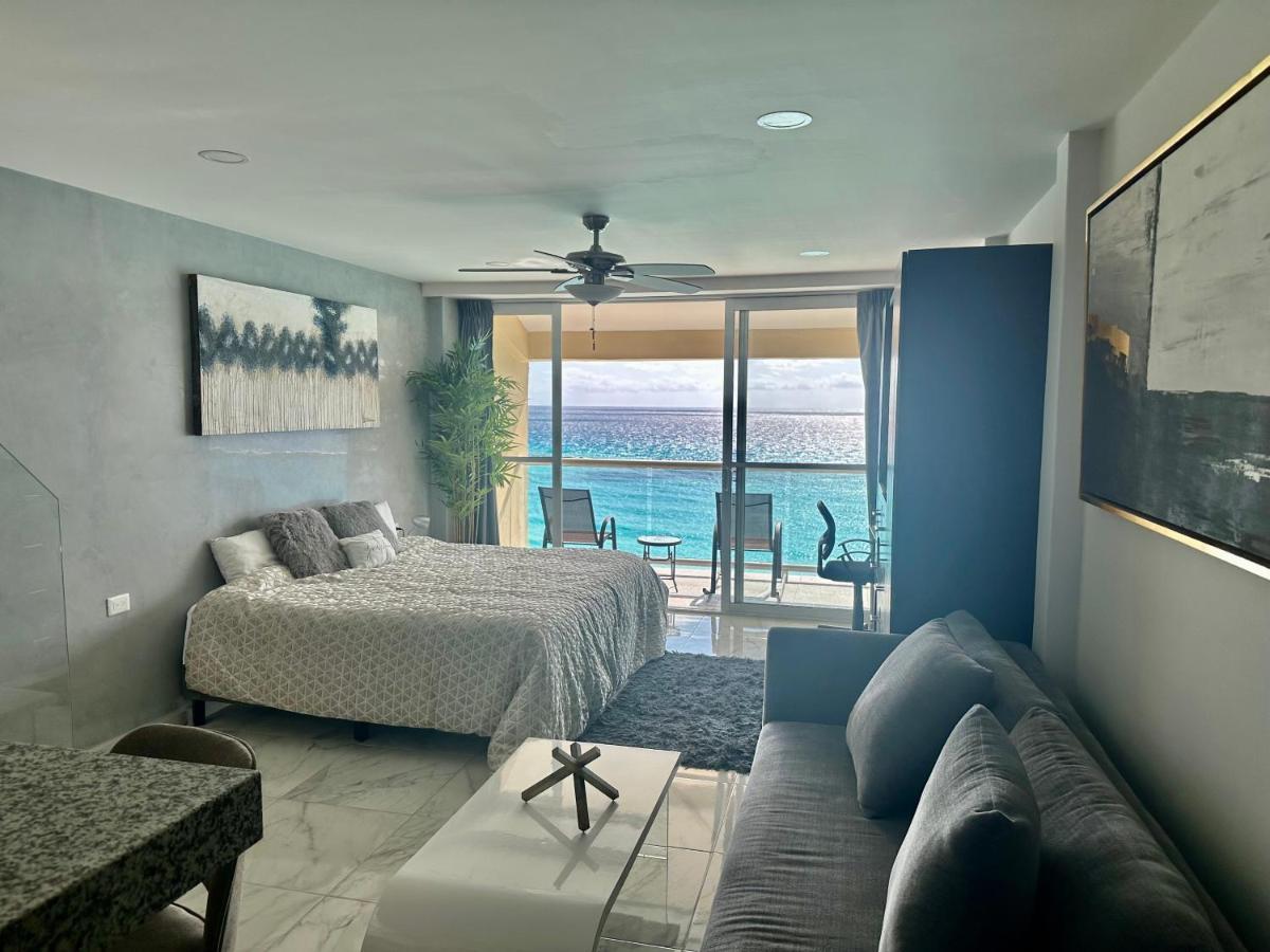 Aparthotel Beachfront Penthouse *