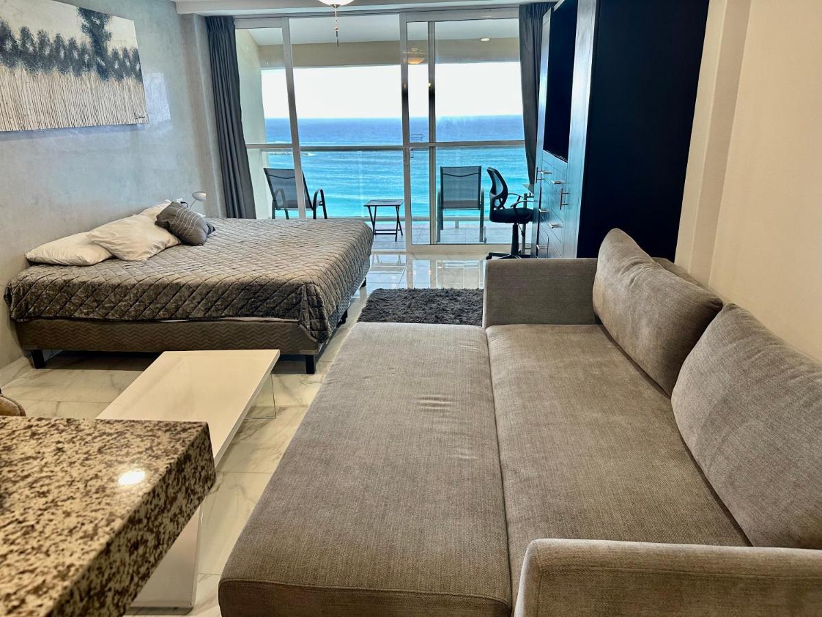 Aparthotel Beachfront Penthouse