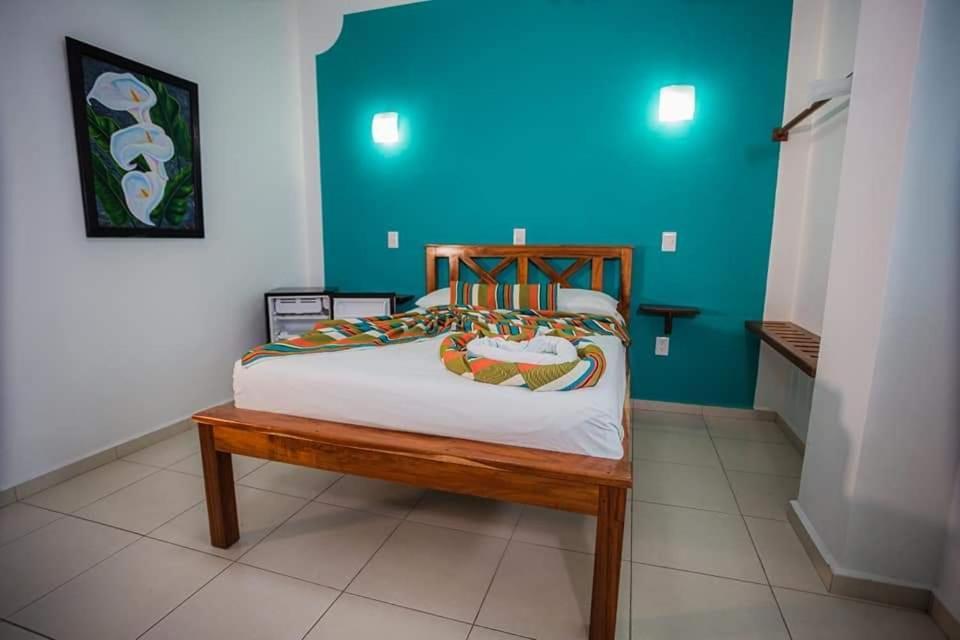 Hotel Hotel Las Palmas En Laurel 3*
