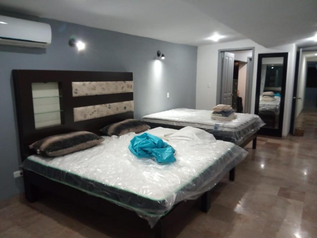 Large Penthouse On Lagoon, Fantastic Views, Across From * Cancun