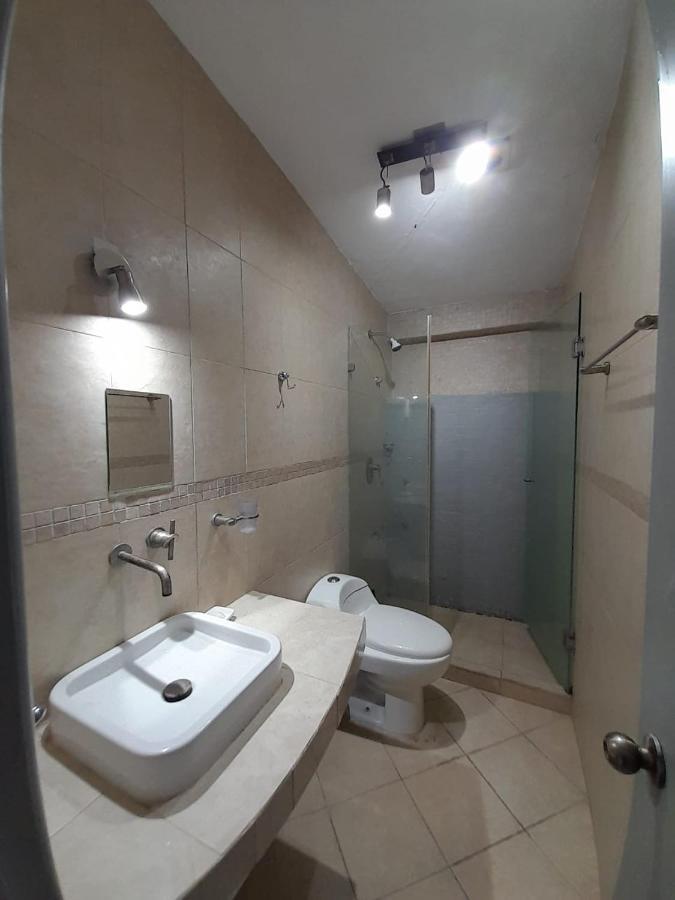 Large Penthouse On Lagoon, Fantastic Views, Across From Hostel *