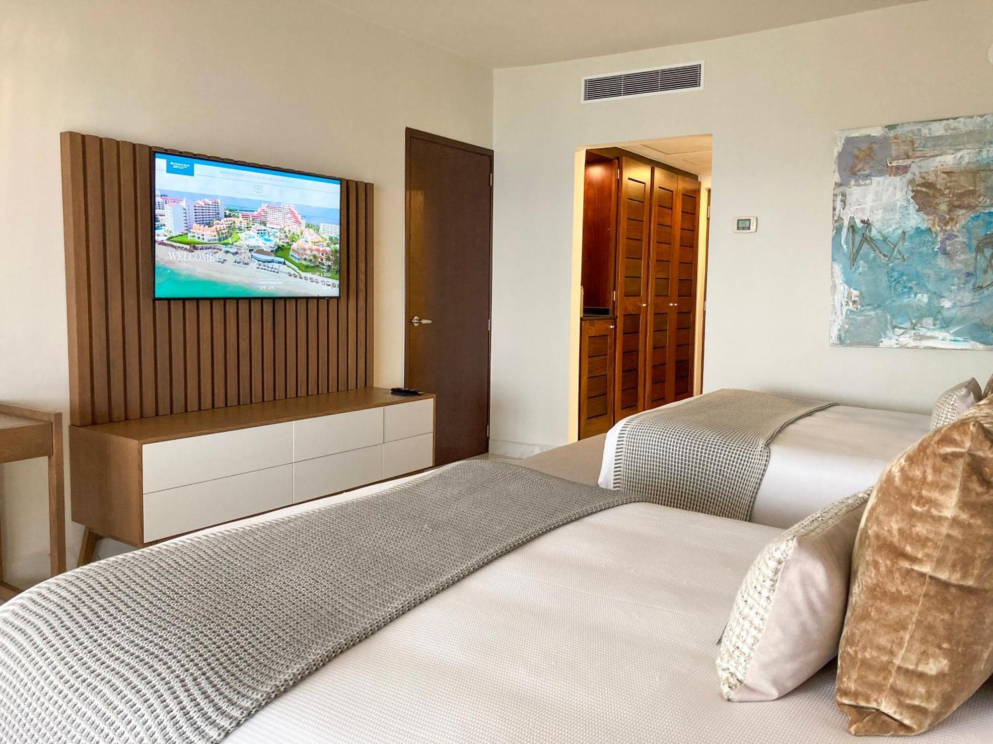 Wyndham Grand All Inclusive & Hotel