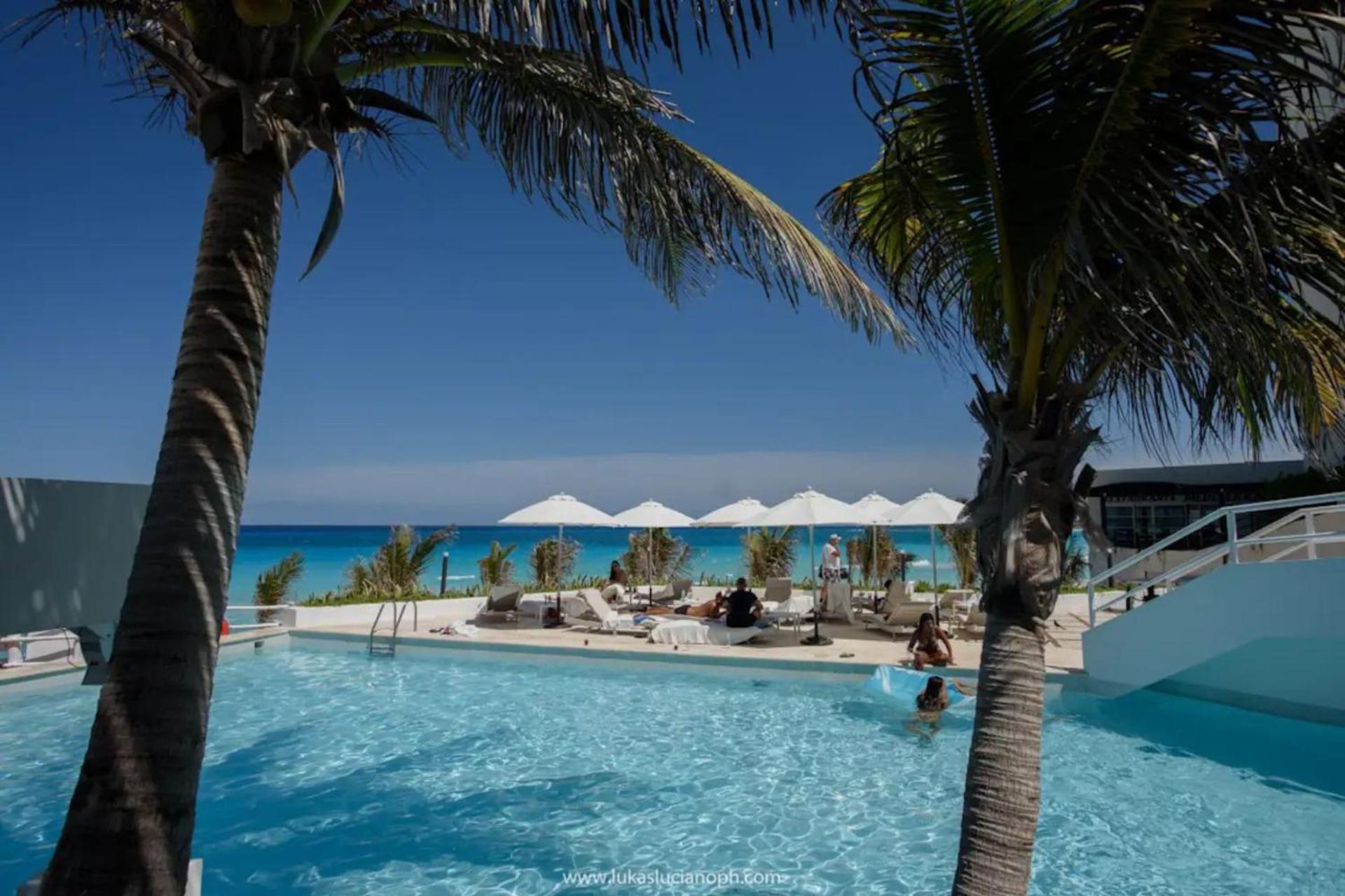 Oceanfront Studio, Magnificent Views Apartment *