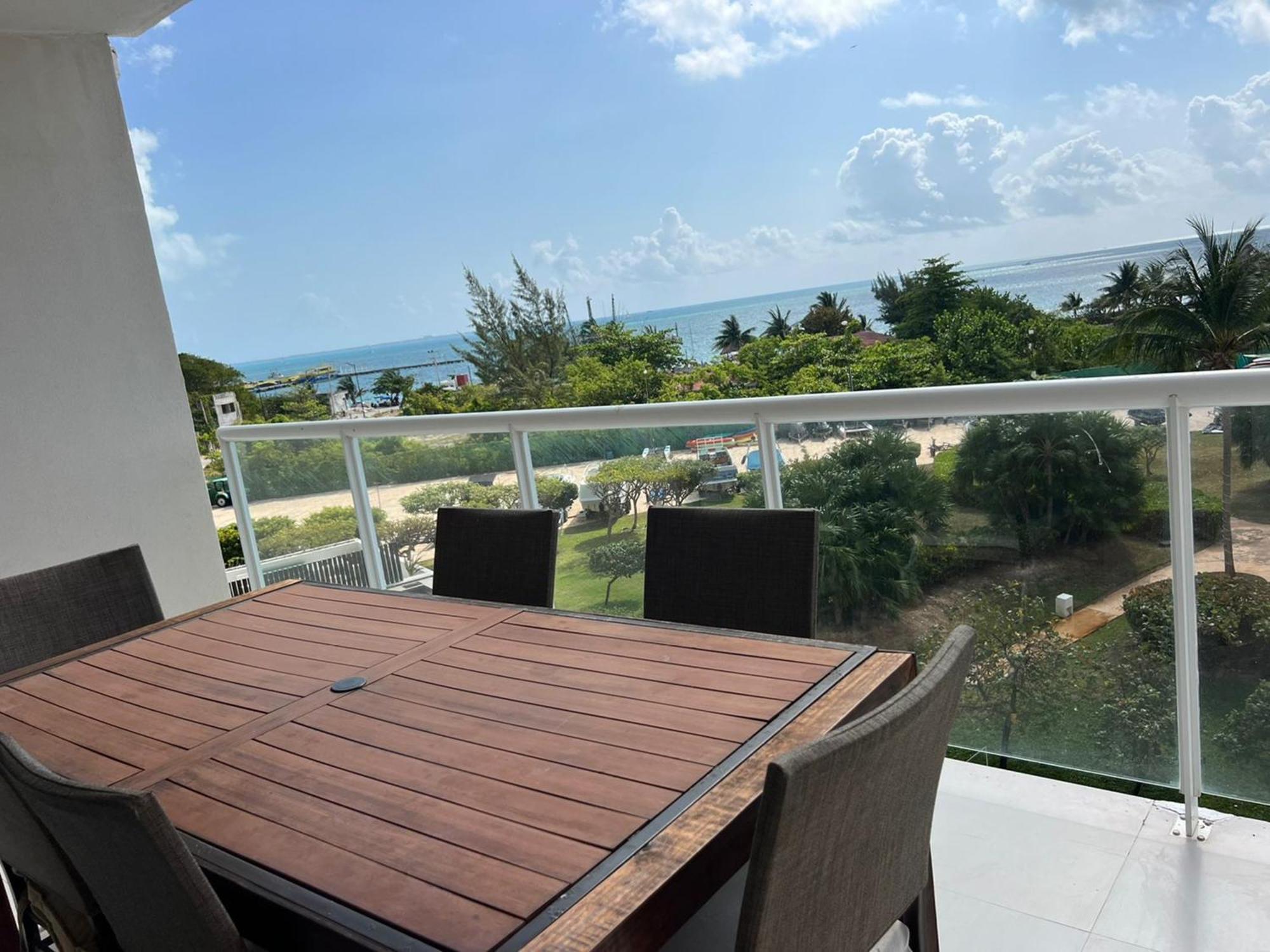 New Beachfront Luxury Apartment Cancun