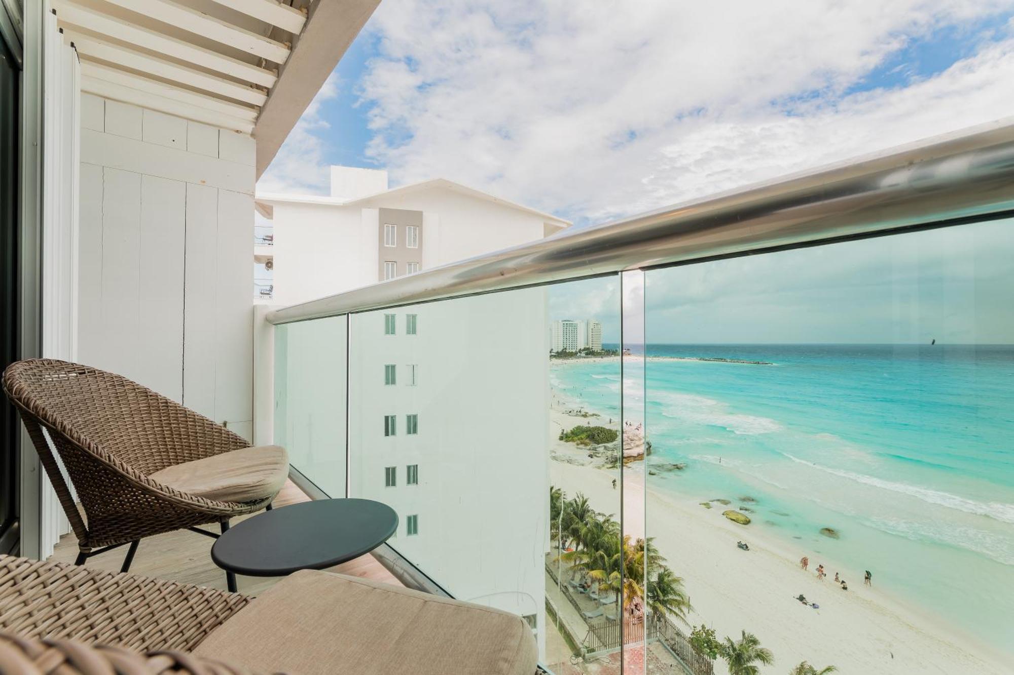 Aparthotel The Oceanfront By Casa Paraiso *